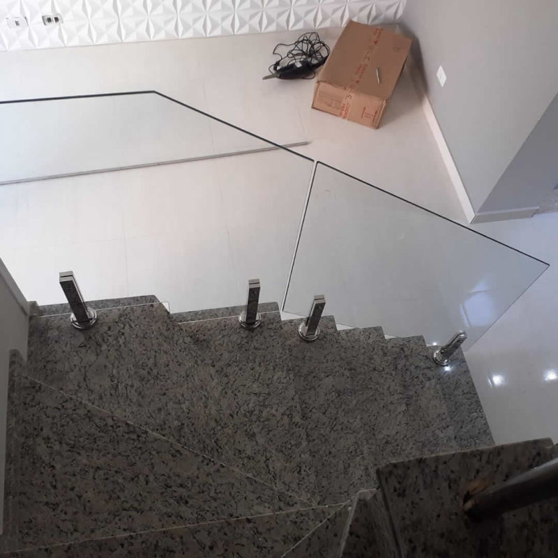 Guarda corpo de vidro