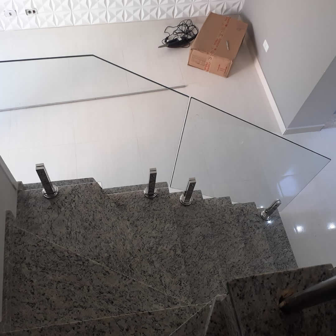 Guarda corpo de vidro